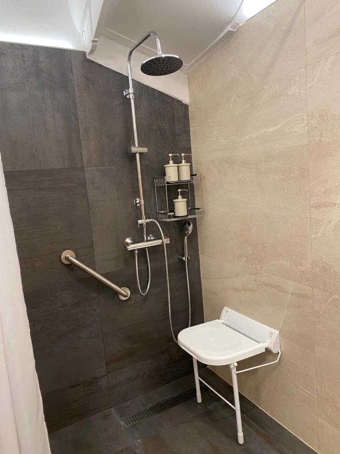 Chez Helene 3 Etoiles, Labellise Disabled Pmr,Pour 4 Personnes Chiens Bienvenus-Pet Friendly Lägenhet Bourg-Madame Exteriör bild